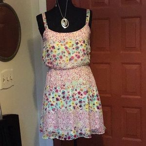 ☘️2/$10☘️Sale! BeeBop Dress M Floral, excellent condition